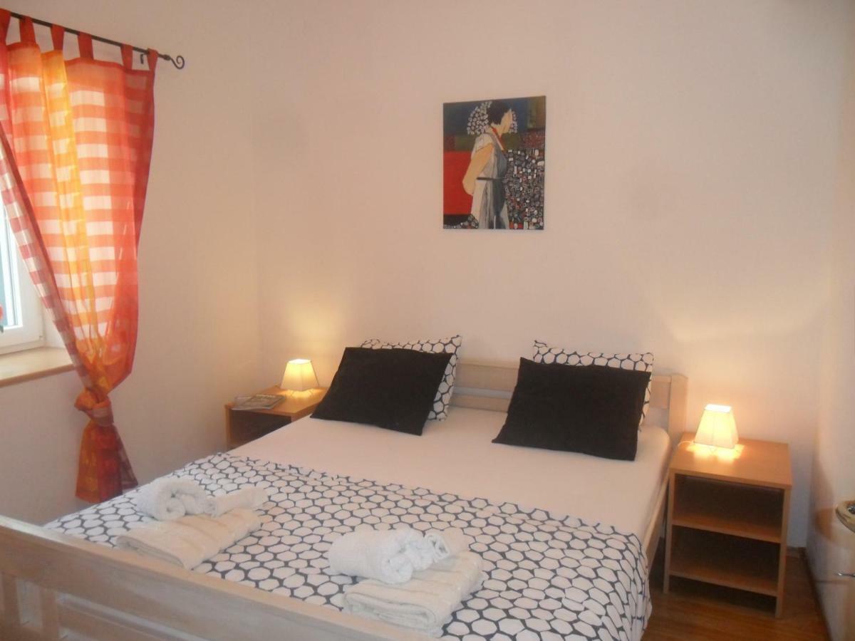 Apartman Hill Hotel Skradin Esterno foto
