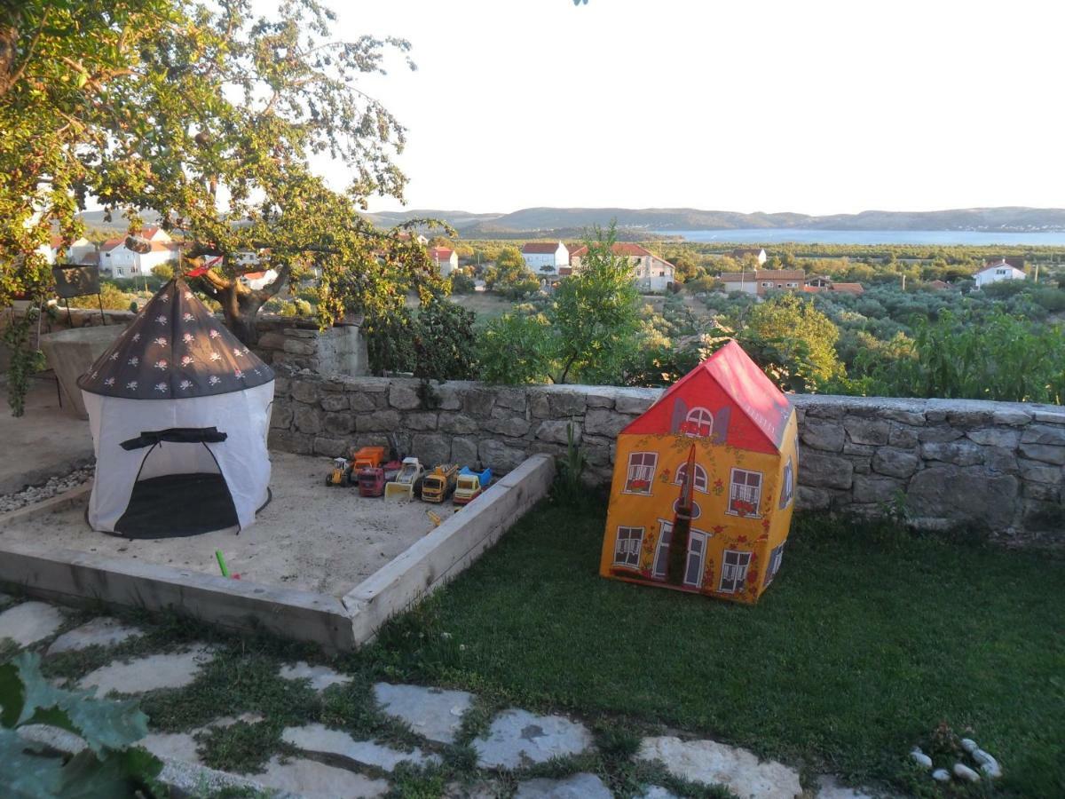 Apartman Hill Hotel Skradin Esterno foto